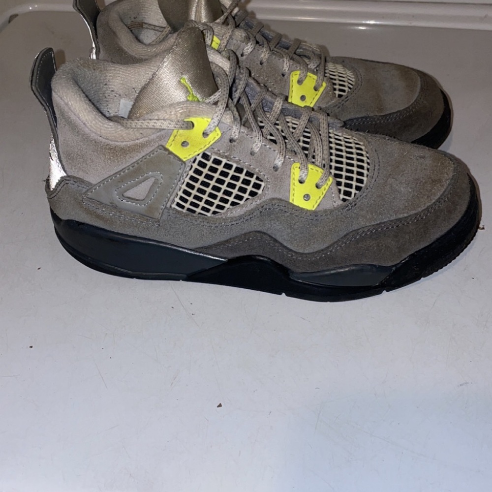 Toddler size 13c Jordan’s